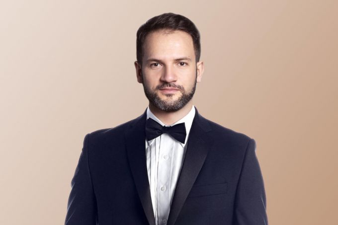 Dünyada gənc həkimlər arasında uzmanlıq alan ilk azərbaycanlı həkimlərdən - Vüqar Ələkbərov